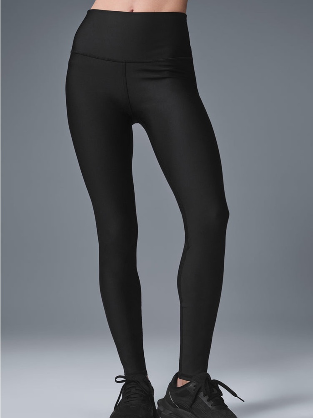 ALO YOGA Women’s High-Waist Airlift Black Leggings - Picture 2 of 14